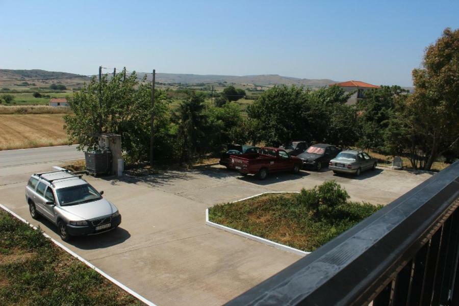 Vakis Apartments Romanon Dış mekan fotoğraf